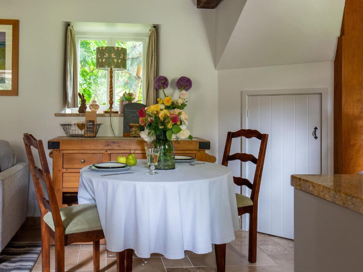 Climbing Rose Cottage - Dog Friendly - Peaceful Cotswold Cottage Adlestrop Exterior photo