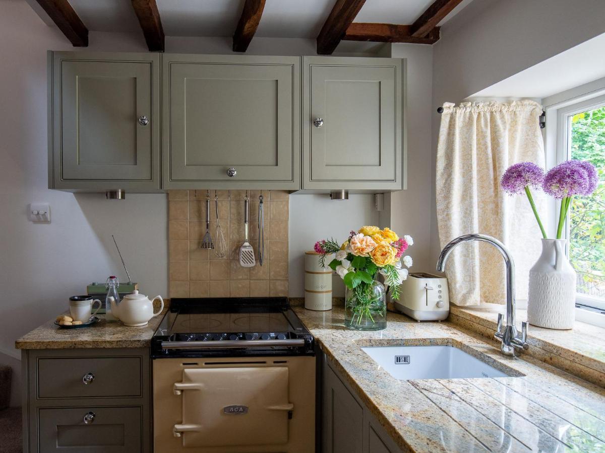 Climbing Rose Cottage - Dog Friendly - Peaceful Cotswold Cottage Adlestrop Exterior photo